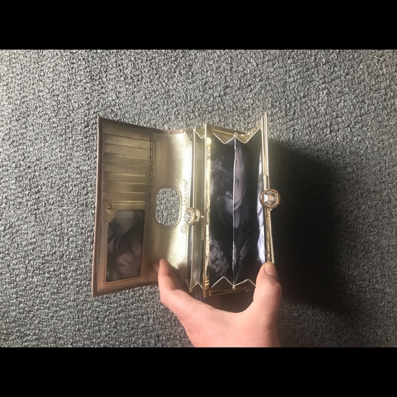 TED BAKER kiss lock wallet - Picture 7 of 7